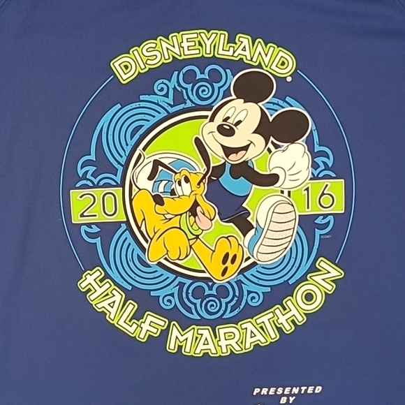 NWOT RunDisney Champion Disneyland Half Marathon Race Shirt Medium Blue - Picture 2 of 4
